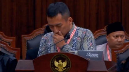Di Sidang MK, Saksi KPU Menahan Tangis: Sudah Lama Saya Harus Menahan Fakta Ini