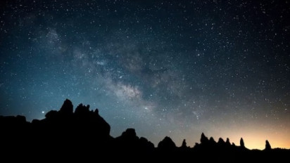 Tafsir Surat Al Qadr Ayat 1:Turunnya Al-Qur’an di Malam Lailatul Qadar