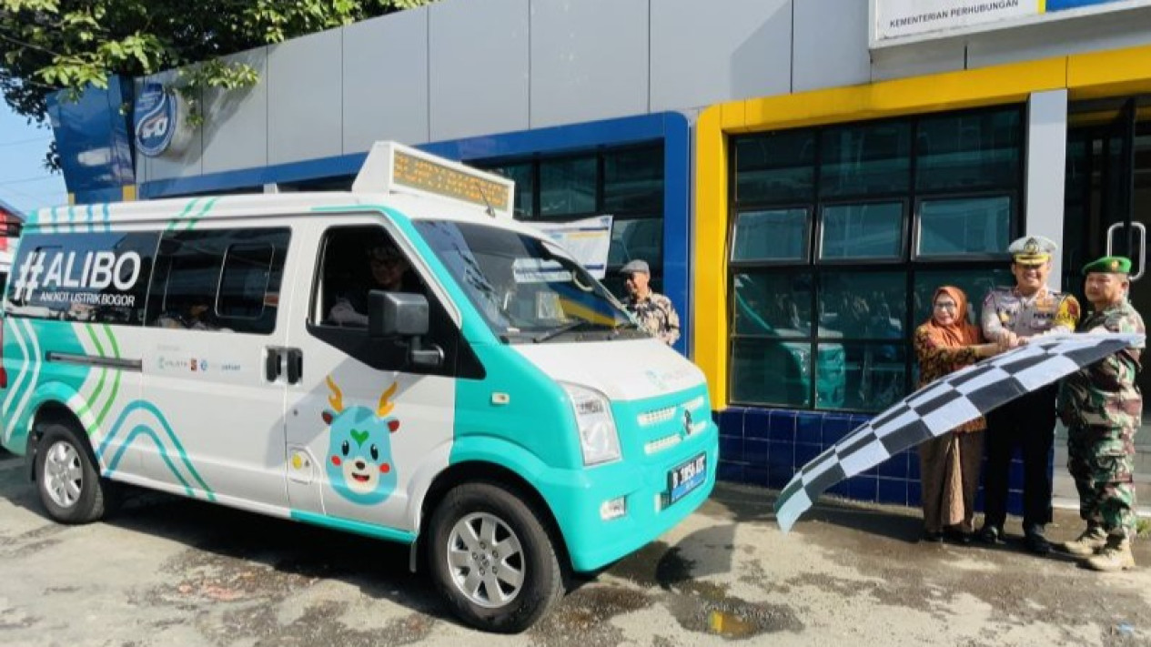 Angkot Listrik Mulai Diuji Coba di Bogor, Dimana Saja Rutenya?
            - galeri foto