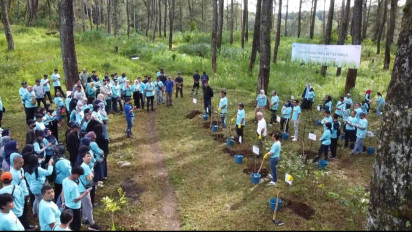 Rayakan HUT ke-18, Finnet Lakukan Program Penanaman Pohon di Cikole