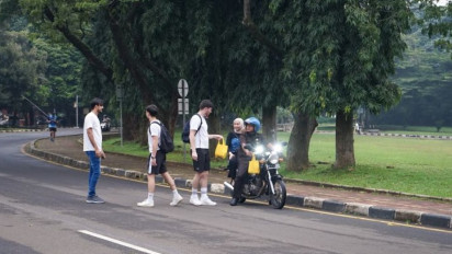 Serunya Ikut War Takjil, Mahasiswa Asing UI Akui Terkesan dengan Ramadhan di Indonesia