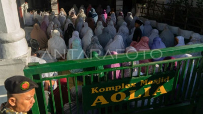 Polisi dan Banser Jaga Jamaah Masjid Aolia Gunungkidul yang Gelar Shalat Id Lebih Awal