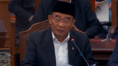 Menko PMK Muhadjir Bantah Kunker Jokowi ke Jateng karena Bansos