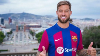 Krisis Keuangan, Barcelona Bakal Lepas Bek Anyar Mereka Musim Panas Nanti