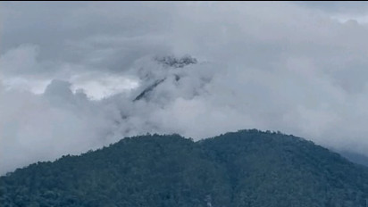 Sepekan Menjelang Lebaran Idulfitri 2024, Gunung Lewotobi Laki-laki Kemabli Alami Erupsi