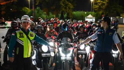 Pemudik Asal Karawang Menangis Histeris Usai Terpisah dari Sang Suami Saat Tiba di Pelabuhan Bakauheni