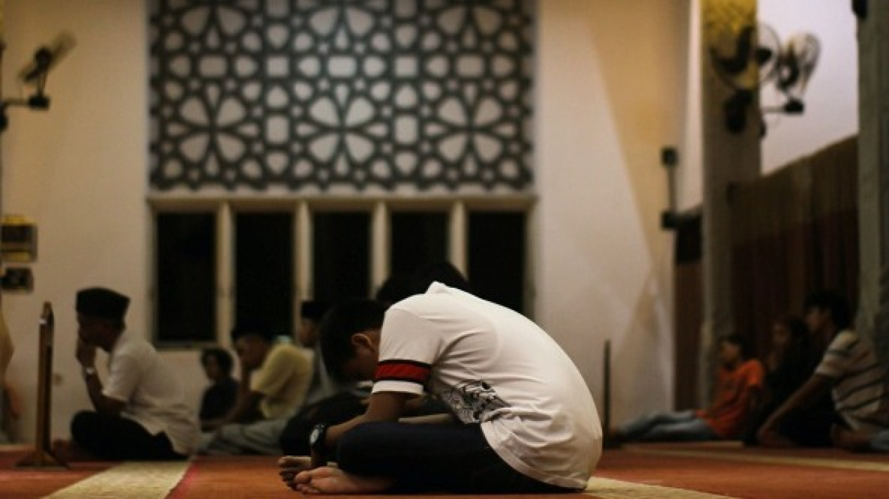 Ingin Mendapatkan Lailatul Qadar? Ikuti Pedoman Itikaf Ustaz Adi Hidayat Berikut Ini
            - galeri foto