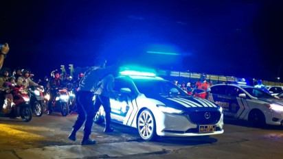 Info Mudik, Totalitas Polisi Kawal Pemudik Sepeda Motor di Pelabuhan Panjang Lampung