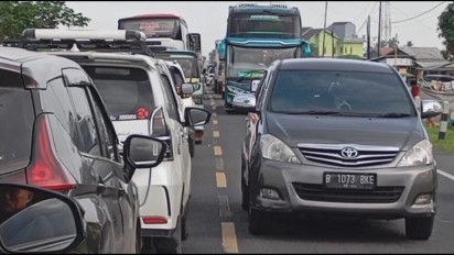 Info Mudik, Kemacetan Panjang di Jalur Tengah Brebes Masih Terjadi hingga H-2 Lebaran 2024, Penyebabnya karena ini