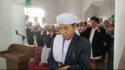 Salat Idul Fitri 1445 H Lebih Awal, Ratusan Jamaah Tarekat Naqsabandiyah Sumut Pakai Hisab Qomariah