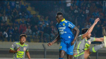 Masih Ingat King Eze? Mantan Bomber Persib Bandung Itu Tetap Gacor di Lini Depan