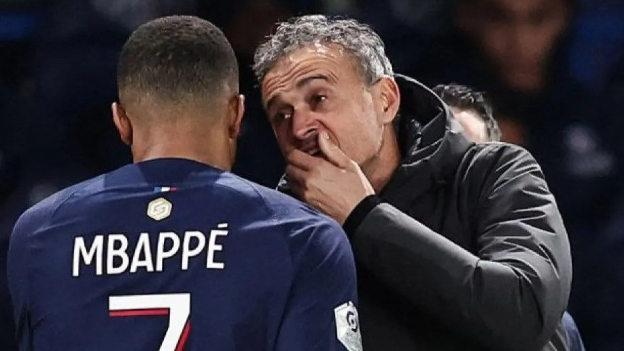 Kylian Mbappe Hengkang, PSG Wajib Lirik 5 Bintang Ini Sebagai Pengganti
            - galeri foto