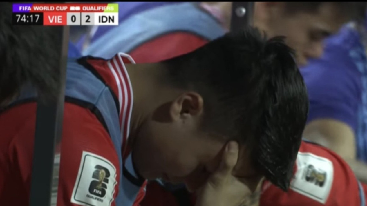 Usai Dibantai Timnas Indonesia hingga Frustrasi dan Menangis, Begini Kabar Lionel Messi-nya Vietnam
            - galeri foto