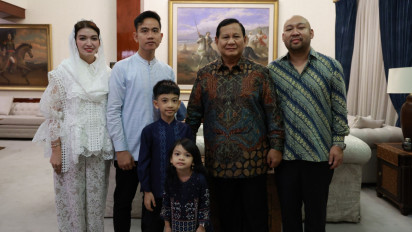 Makin Kompak, Pose Bareng Prabowo-Gibran saat Halal Bihalal Idul Fitri 1445 H, Kode Go RI 1 dan 2?