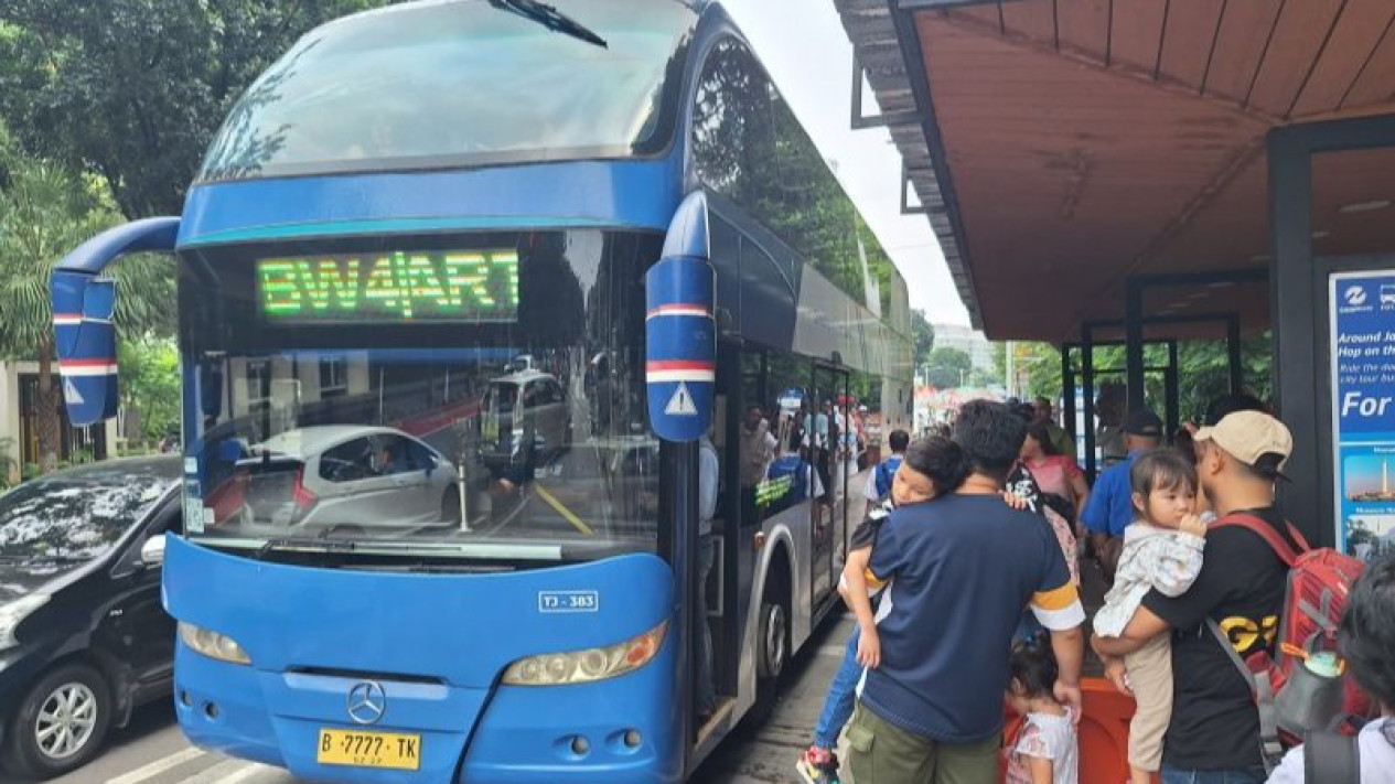 Bus Tingkat Wisata Jakarta Explorer Jadi Favorit Warga, Ini Rute dan Jadwalnya...
            - galeri foto
