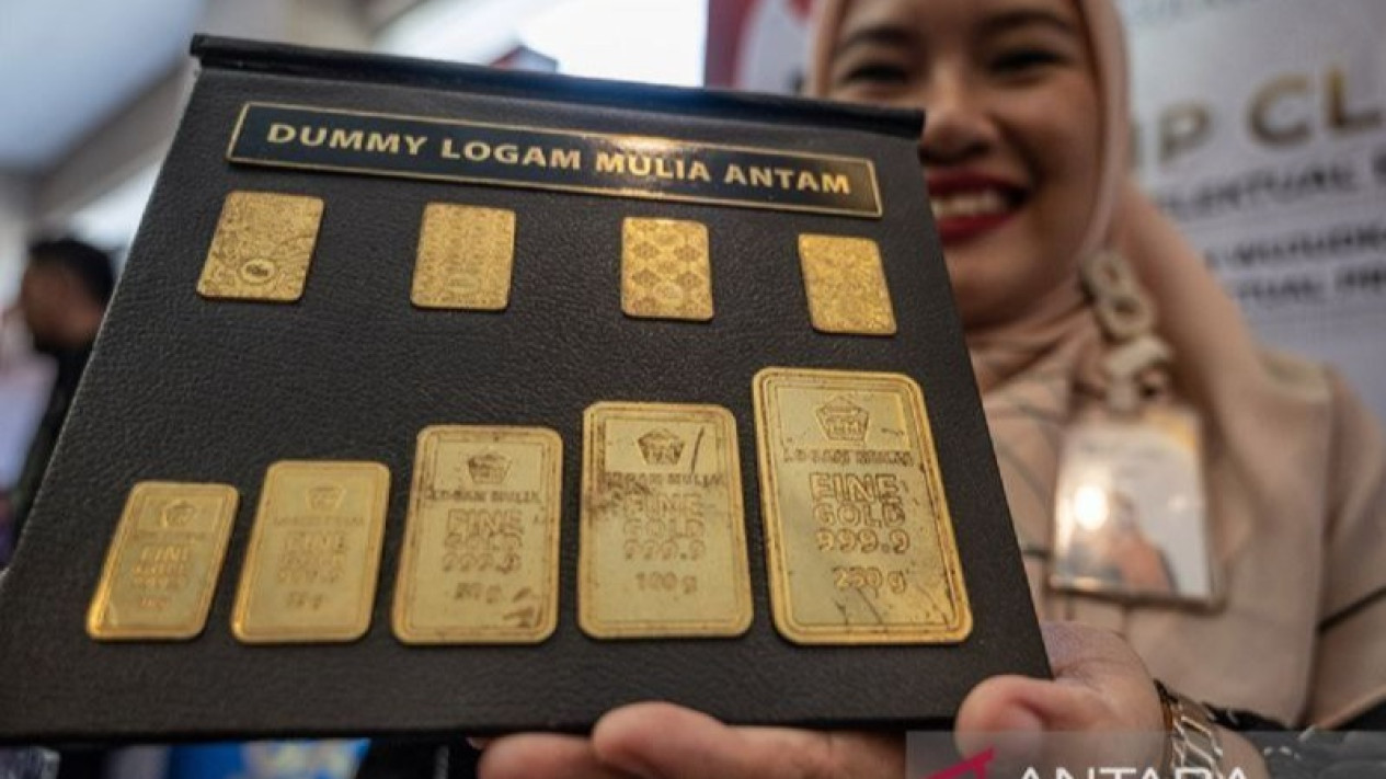 Setelah Lebaran 2024, Harga Emas Antam Kembali Tembus Rekor Tertinggi Rp1,324 Juta per Gram
            - galeri foto