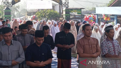 Baru Gelar Shalat Id pada Jumat, Begini Cara Warga Desa Onje Tentukan Perayaan Hari Besar Keagamaan