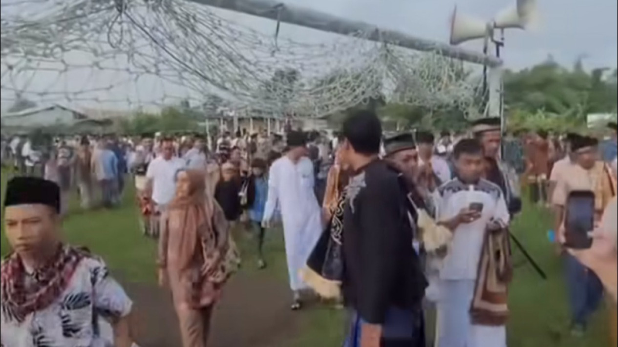 Siapa Untung Cahyono, Penceramah di Bantul yang Bahas Politik hingga Jokowi Saat Salat Id Sampai Buat Jemaah Walkout
            - galeri foto