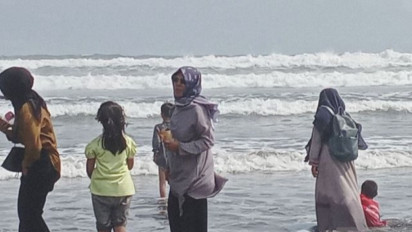 Libur Lebaran, BMKG Ingatkan Wisatawan Waspada Potensi Air Laut Pasang di Pantai Selatan Jawa