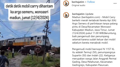 Menegangkan! Satu Keluarga Nyaris Terlindas KA Argo Semeru, Mobil Carry yang Ditumpanginya Terjebak di Rel Kereta Api