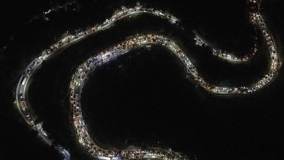 Mengular! Begini Penampakan Antrean Kendaraan Arus Balik di Lingkar Gentong Tasikmalaya