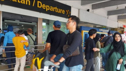 Info Mudik! H+3 Lebaran Ratusan Penumpang Padati Pintu Keberangkatan Bandara Halim