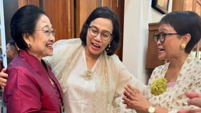 Bikin Megawati Terbahak, Menlu Retno Marsudi Sebut Gaya Busana Sri Mulyani Mirip Lenong Betawi: 3 Eyang Putri Bertemu