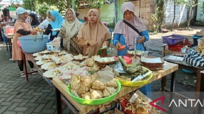 Ketika Non-Muslim Turut Menikmati Meriahnya Lebaran Ketupat di Kediri