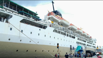 Kapal Sinabung Sandar Jadi Saksi Prajurit TNI AL Vs Brimob Awal Bentrok di Pelabuhan Sorong