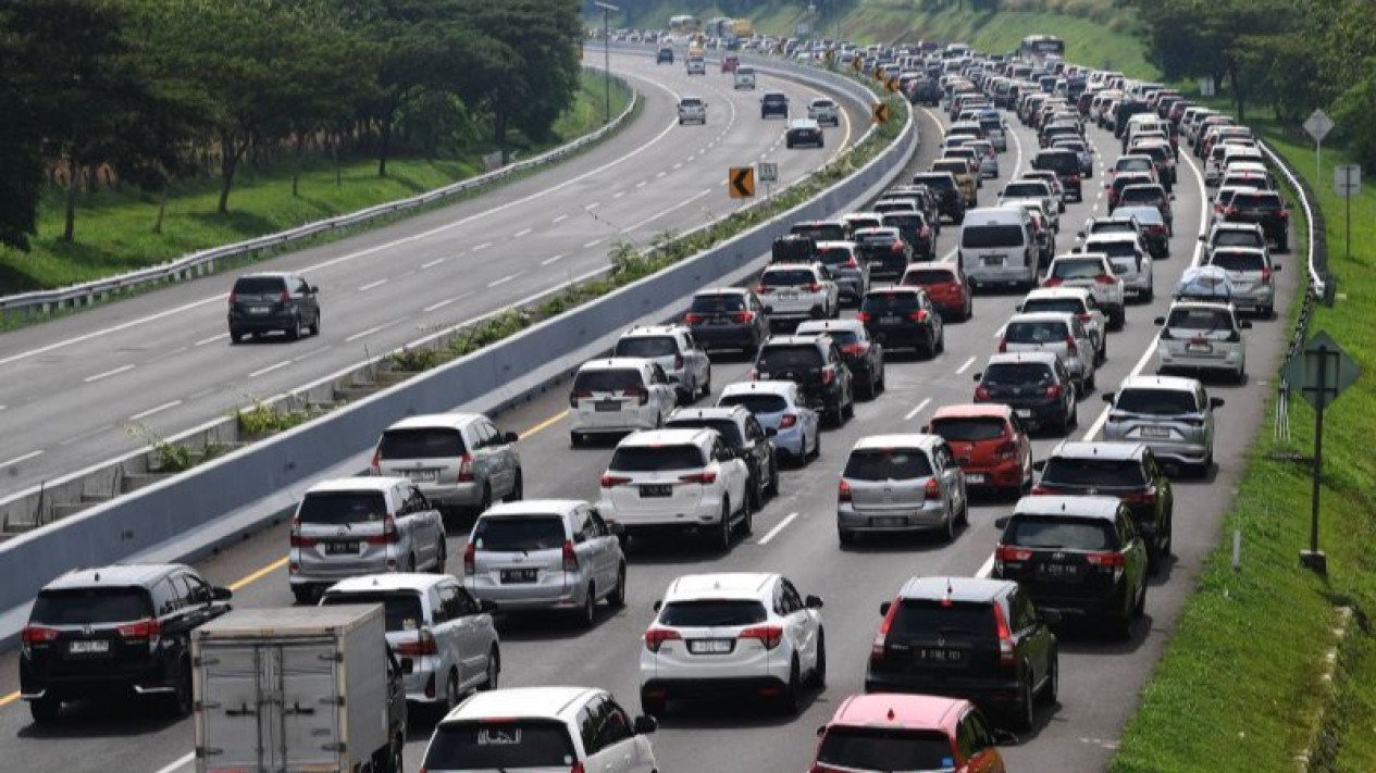Besok Diprediksi Jadi Puncak Arus Balik Lebaran 2026, Jasa Marga Imbau Pemudik Hindari Tanggal 24
            - galeri foto