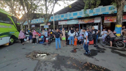 H+5 Lebaran 2024, Terminal Pati Jateng Dipenuhi Penumpang, Harga Tiket Bus Naik 70 Persen