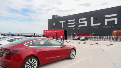 Elon Musk Lakukan PHK Besar - Besaran di Tesla, Sekitar 14 Ribu Karyawan Perusahaan Pembuat Mobil Listrik ini  Akan Kehilangan Pekerjaan
