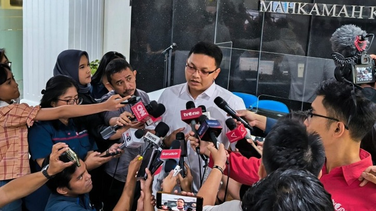 Jubir MK Sebut Sudah Tak Ada Lagi Sidang Lanjutan Sengketa Pilpres, Ini Jadwal Penyampaian Kesimpulan
            - galeri foto