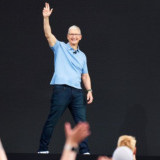 Tim Cook Mundur dari Apple, Ini Profil dan Kekayaan Sang CEO Terlama yang Digantikan John Ternus