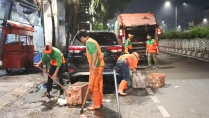 3.900 Petugas Kebersihan Diterjunkan Selama Malam Tahun Baru 2025 di Jakarta