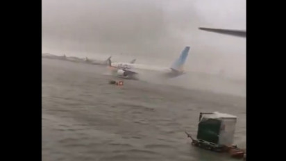 Hujan Lebat Melanda, Landasan Bandara Dubai Kebanjiran