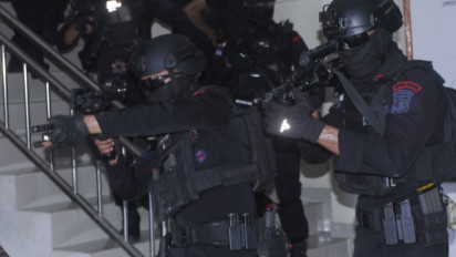 Densus 88 Tangkap 7 Orang Terduga Teroris Anggota Jaringan Jamaah Islamiyah (JI) di Sulawesi Tengah