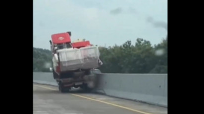 Viral Truk Jalan Sendiri di Jalan Tol Kalikangkung Semarang, Jasa Marga: Sopir Lupa Rem Tangan