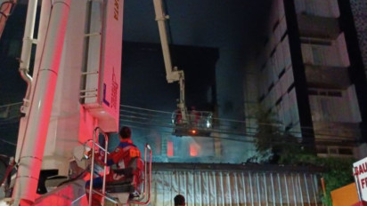 7 Korban Tewas Kebakaran Ruko Mampang Ditemukan Satu Ruangan