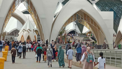 Pemprov Jawa Barat Bakal Libatkan Aher dan Ridwan Kamil untuk Benahi Polemik di Masjid Raya Al Jabbar Kota Bandung