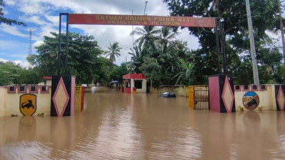 Mako Brimob dan Ratusan Rumah Warga Terendam Banjir di Sikka