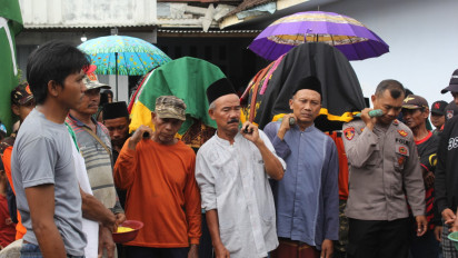 Pasutri Ditemukan Tewas Tertimbun Material Vulkanik Usai Terseret Banjir Lahar Dingin Semeru Sejauh Satu Kilometer