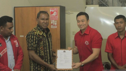 Melalui PSI, Eks Kapolda NTT Daftar Jadi Bakal Calon Gubernur NTT