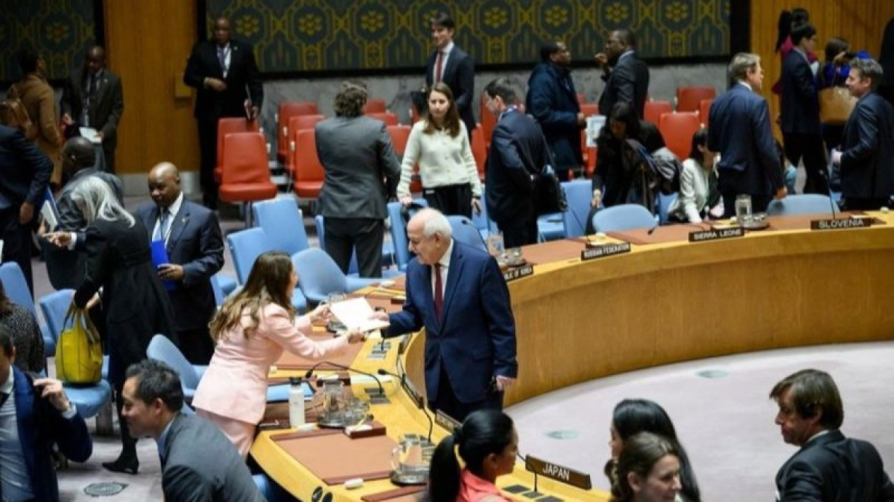 Arab Kecam Ketidakmampuan DK PBB Palestina Memperoleh Keanggotaan Penuh Usai Amerika Mengeluarkan Hak Veto
            - galeri foto