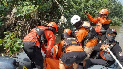 Tim SAR Gabungan Temukan Nanda dan Erlangga di Sungai Driyorejo