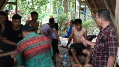 Saat Para Pengunjung Pemandian Kolam Abadi Teroh-Teroh Berenang, Tiba-tiba Banjir Bandang Menerjang, Seorang Tewas