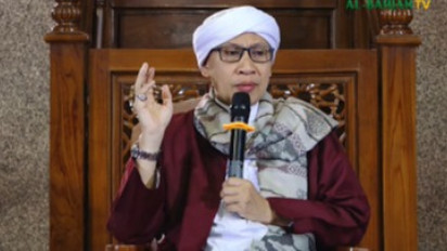 Tiba-tiba Dengar Suara Adzan di Sepertiga Malam Padahal Belum Subuh, Buya Yahya Bilang Jangan Panik, itu Suara…