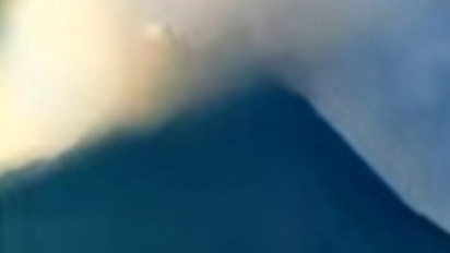 Gunung Merapi Luncurkan 12 Kali Guguran Lava 1,4 Kilometer ke Arah Kali Bebeng