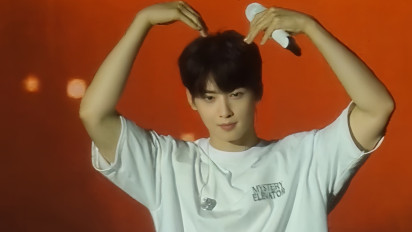 Ajak Nostalgia, Cha Eun Woo Buka Fancon Mystery Elevator dengan Lagu Lee Hyori 10 Minute