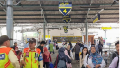 Stasiun Solobalapan Masih Dipenuhi Penumpang KA Jarak Jauh